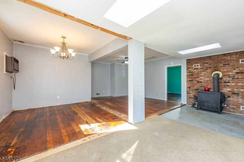 8 Townsend Ave