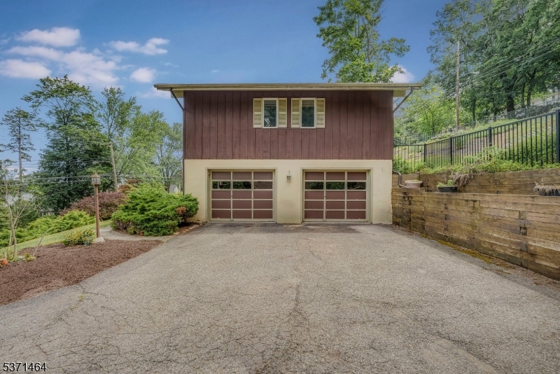 43 Maple Pkwy