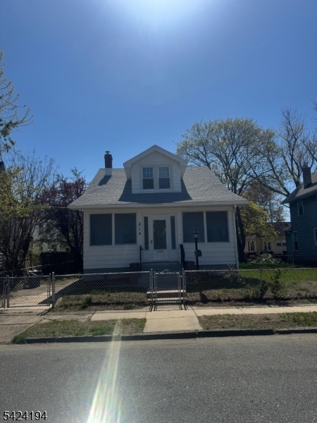 814 Somerset St