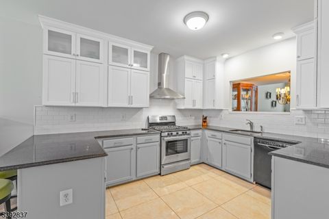 Photo of 95 Butternut Dr, Wayne, NJ 07470 (MLS # 3993949)
