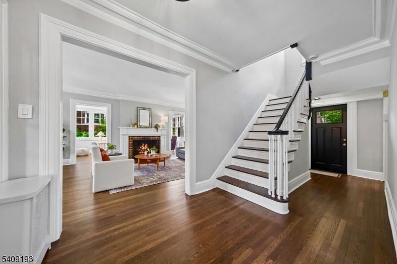 400 Irving Ave
