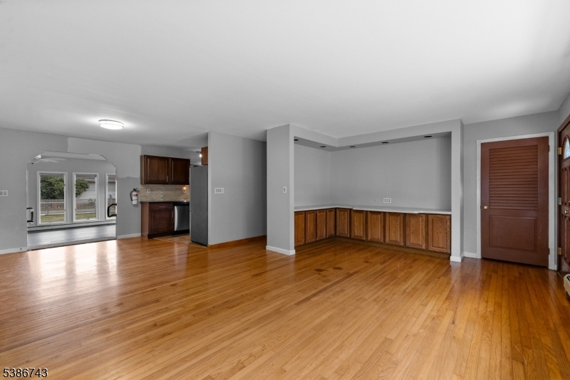 61 Greenbrook Dr
