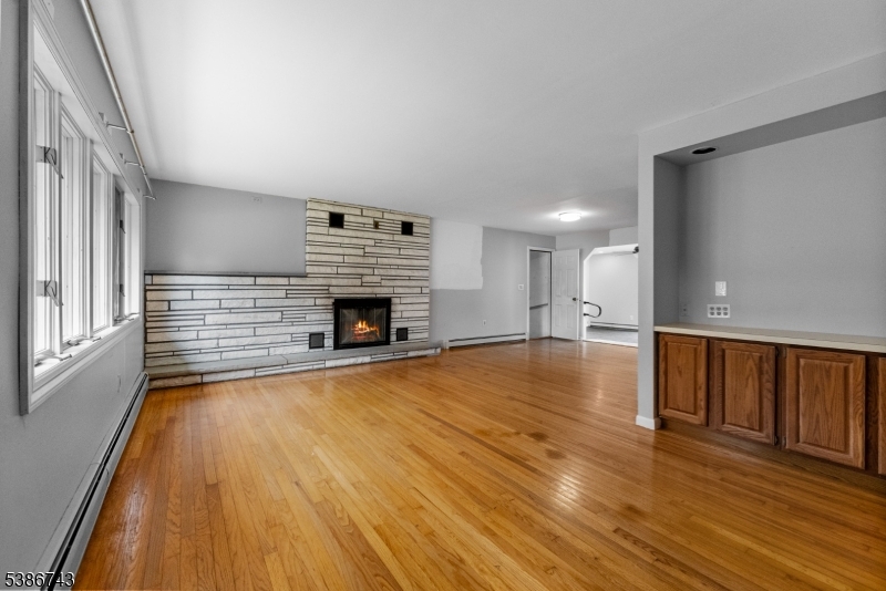 61 Greenbrook Dr