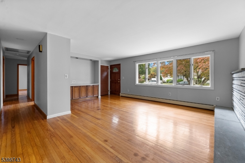 61 Greenbrook Dr