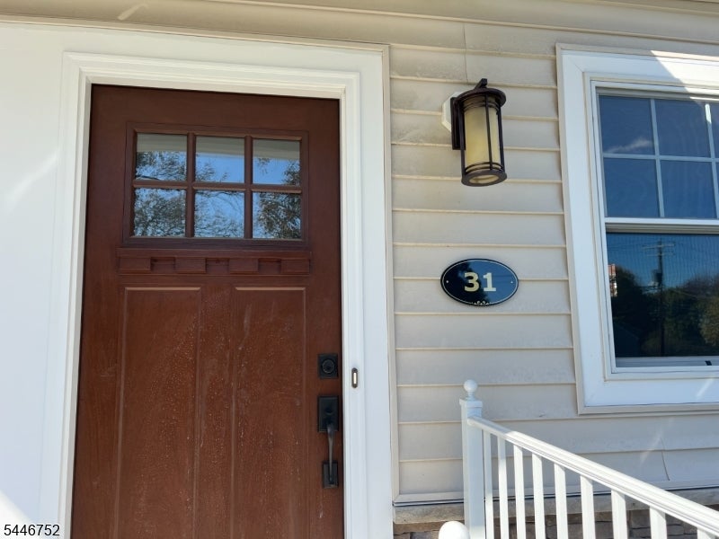 31 Morris Ave