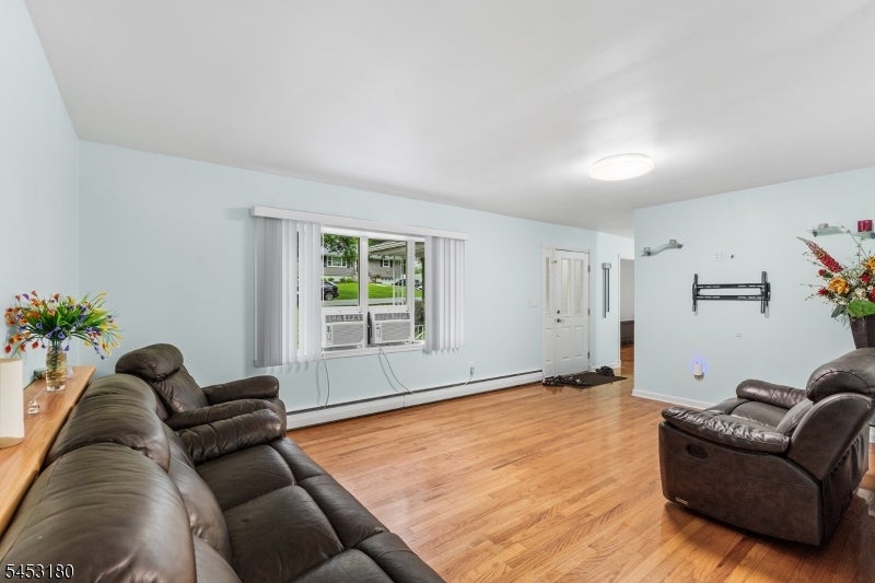130 Vreeland Ave