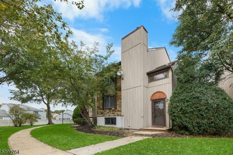 Photo of 65 Diamond Ln, Old Bridge, NJ 08857 (MLS # 3993785)