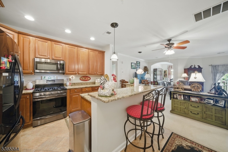 63 Ridgeview Ln