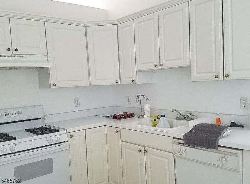 193 Mary Ct