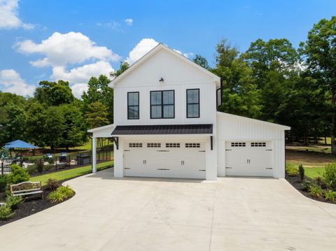 A home in Duncan