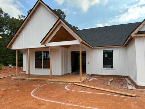 A home in CAMPOBELLO