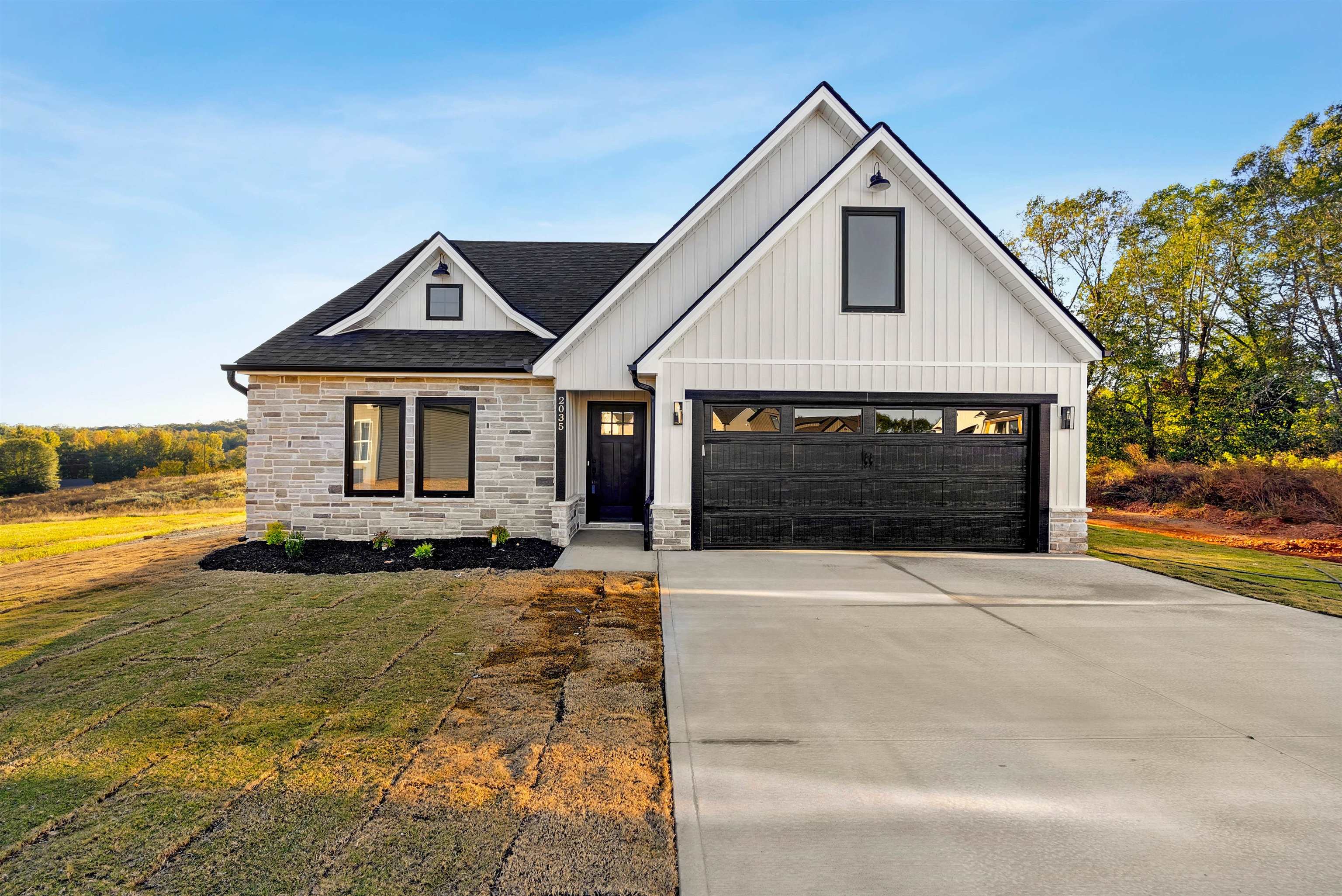 2035 Meadow Glen Court, Chesnee, South Carolina image 1
