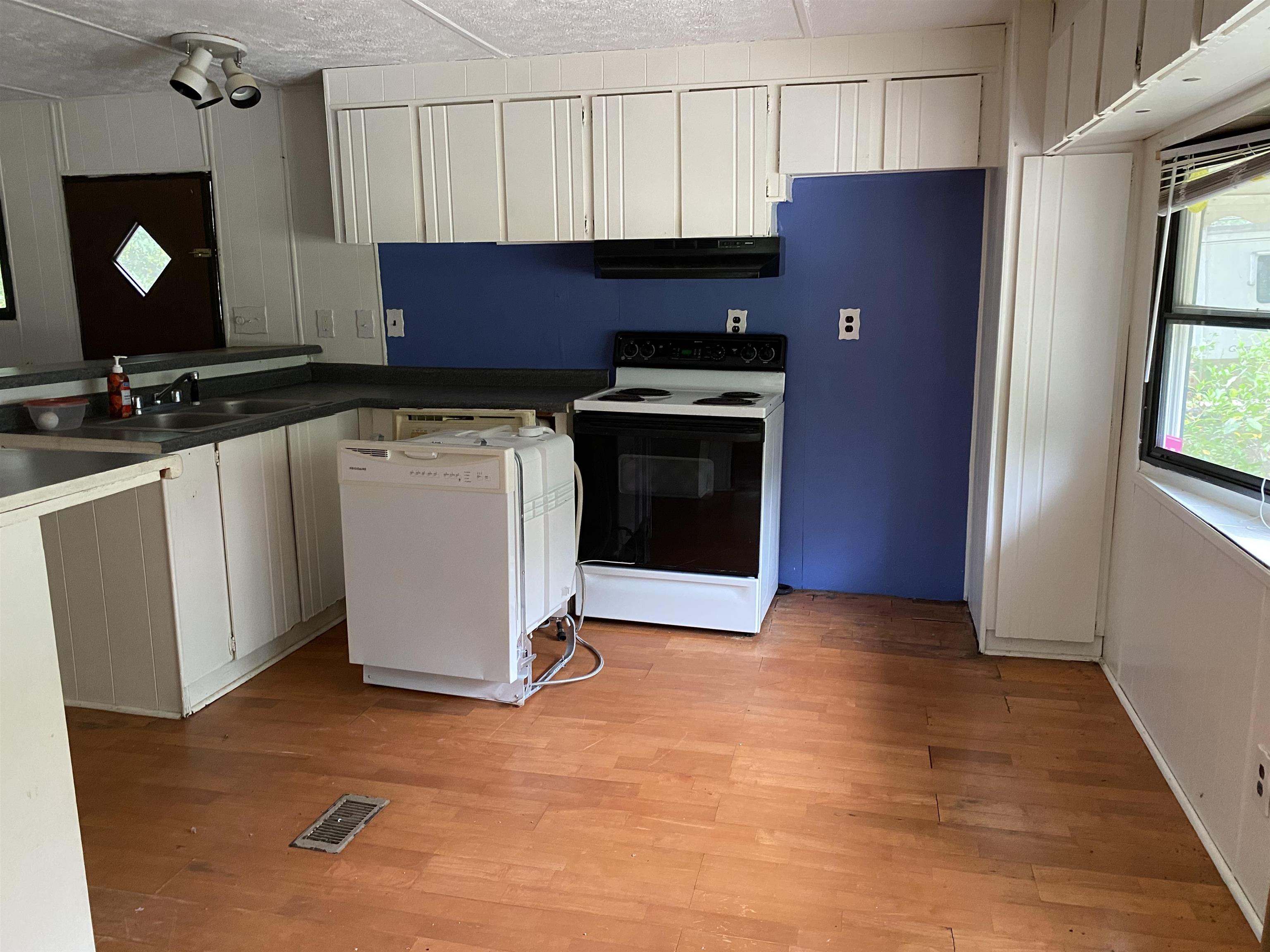 325 Lakewood Drive, Townville, South Carolina image 8