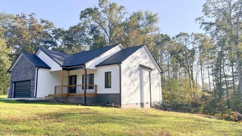 A home in Woodruff