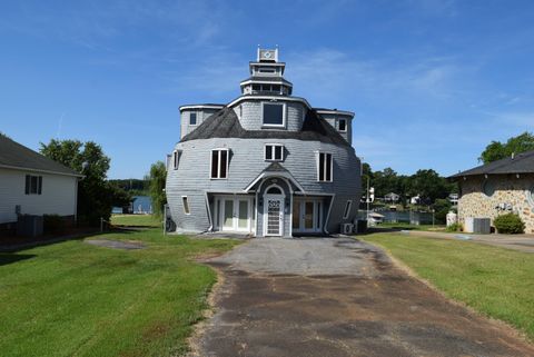 A home in Inman