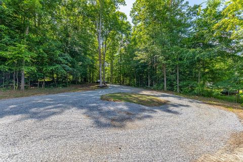 Single Family Residence in Cross Hill SC 135 Driftwood Rd 33.jpg