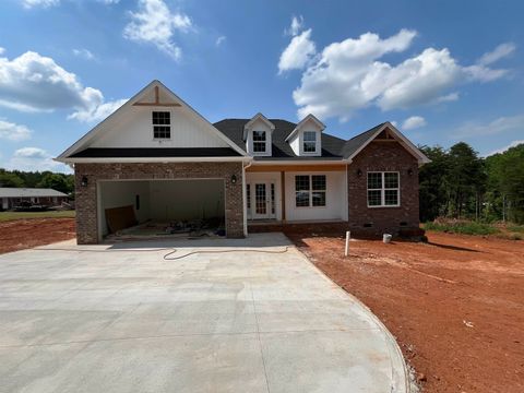 Single Family Residence in Campobello SC 336 Wall.jpg