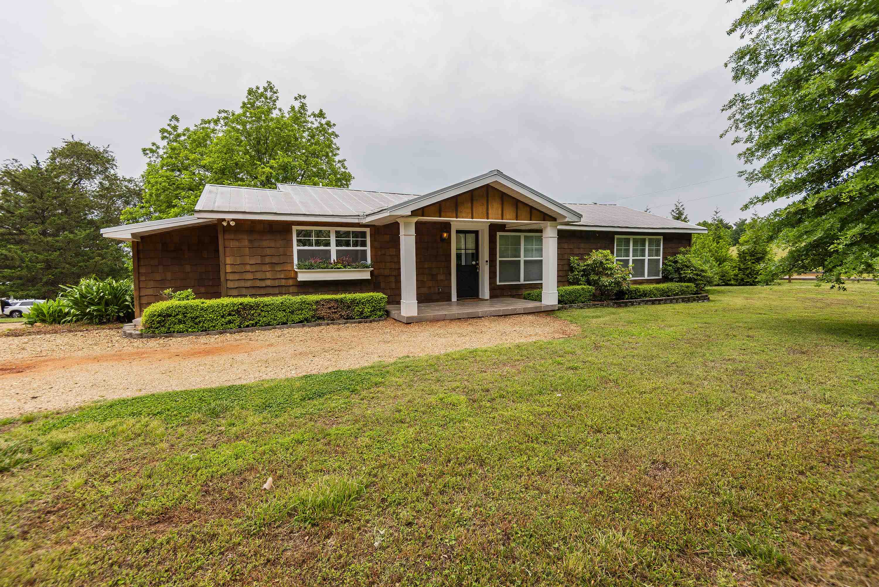 2784 Pea Ridge Road, Mill Spring, North Carolina image 1