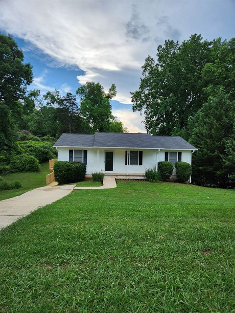 Single Family Residence in Gaffney SC 201 Lakeshore Drive.jpg