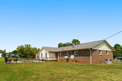 A home in Cowpens