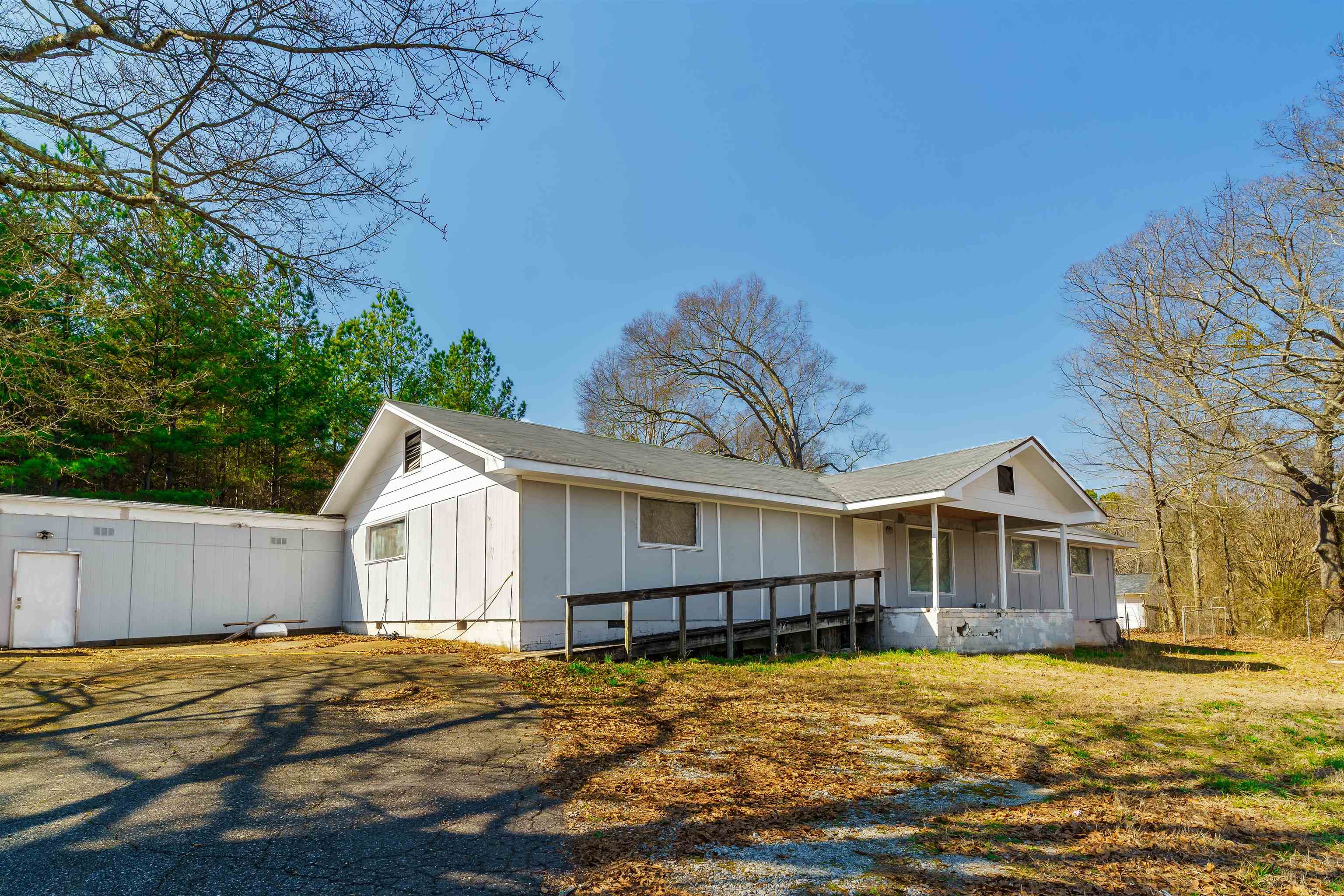 100 Clary Drive, Spartanburg, South Carolina image 2
