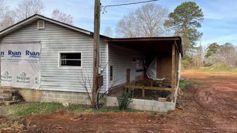 A home in Chesnee