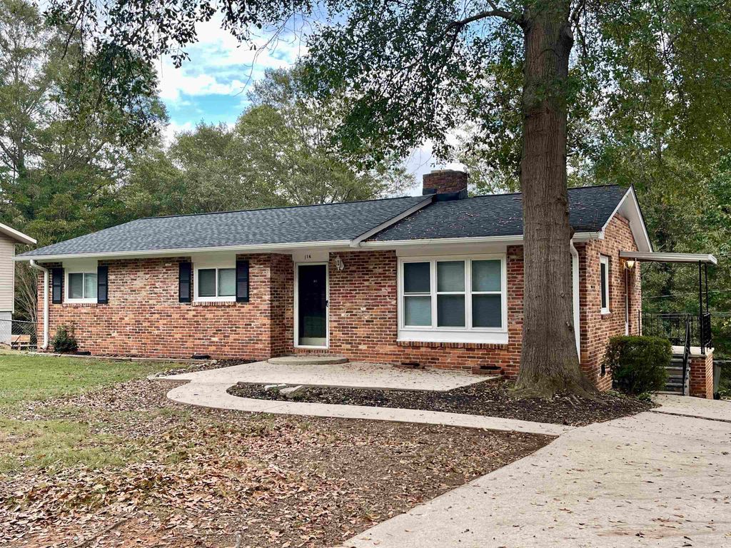 116 Waverly Court Spartanburg SC 29306 MLS #305047 Howard Hanna 116 Waverly Court Spartanburg SC 29306 MLS #305047 Howard Hanna