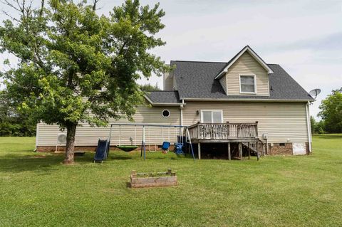 Single Family Residence in Campobello SC 5355 Rainbow Lake 22.jpg