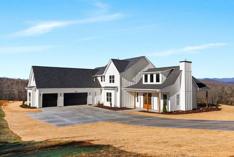 Single Family Residence in Taylors SC 6820 Mountain View.jpg