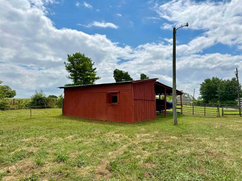 Single Family Residence in Campobello SC 8229 New Cut Rd 8.jpg