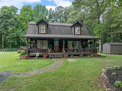 A home in CAMPOBELLO