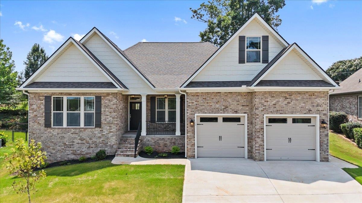 18 Double Crest Drive Dr, Taylors, South Carolina image 1