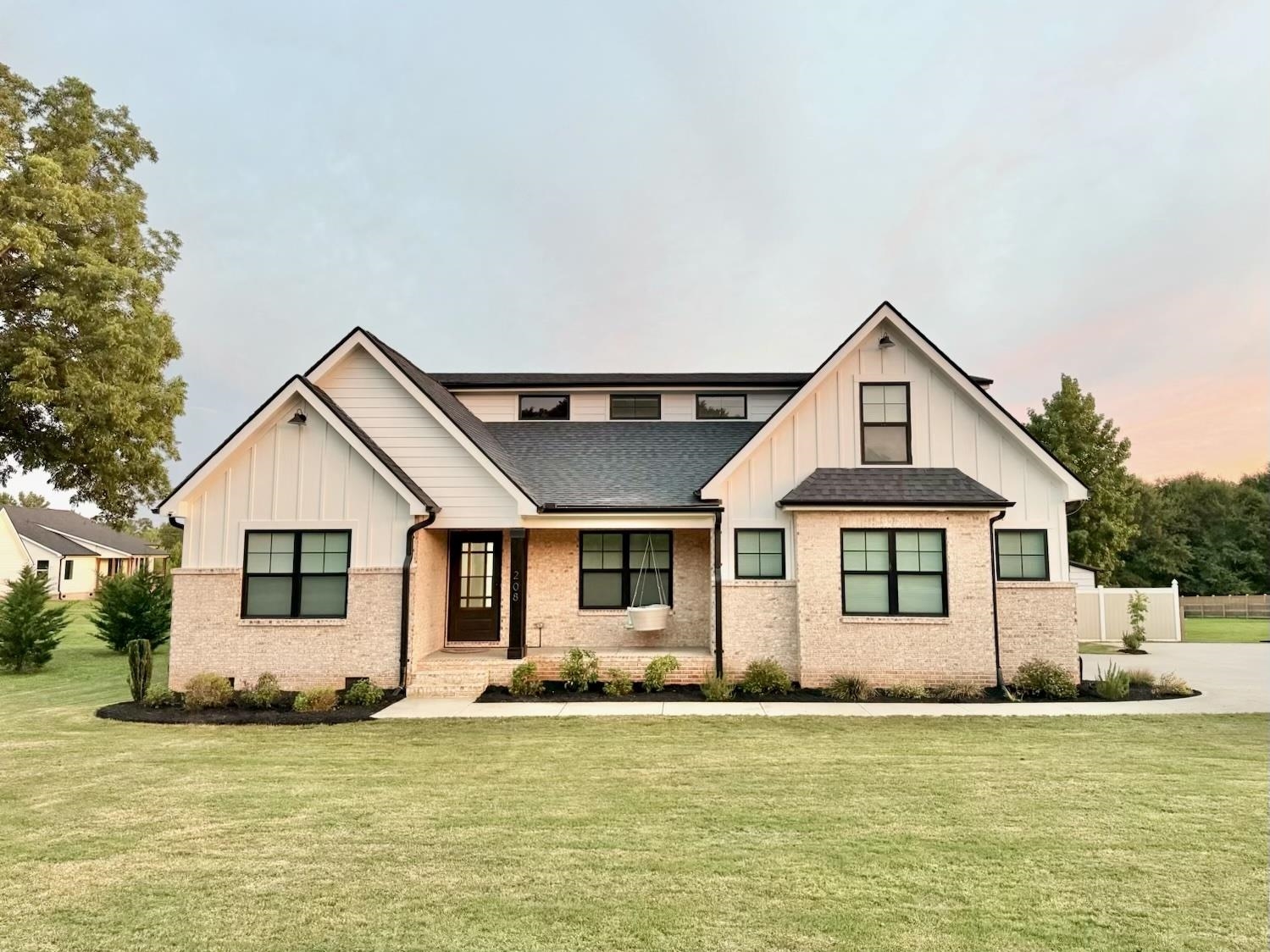208 Barnett Road, Campobello, South Carolina image 1