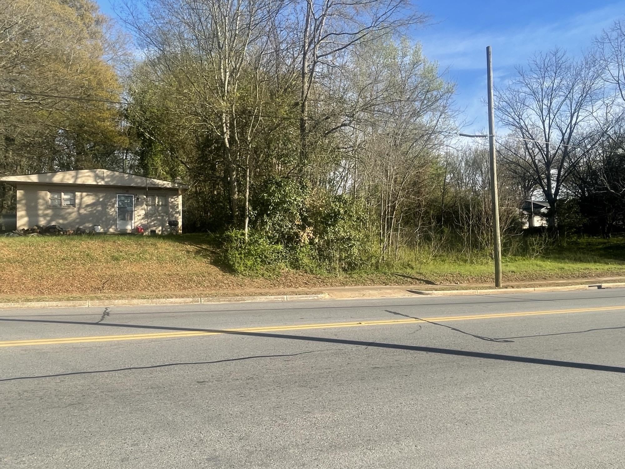 820 N Logan Street, Gaffney, South Carolina image 2