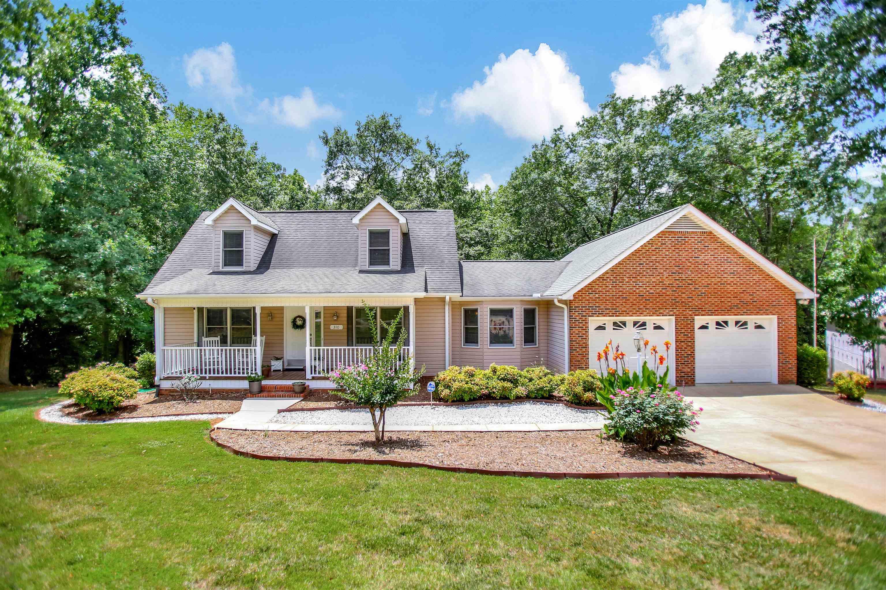 View Easley, SC 29642 house