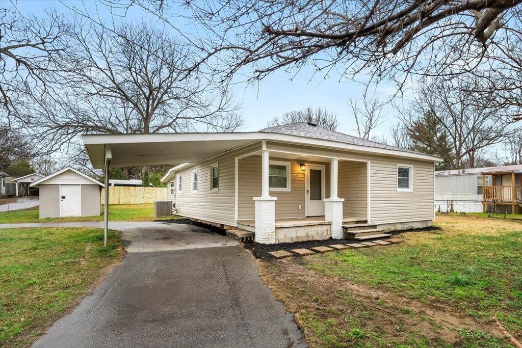 147 Martin, Spartanburg, SC 29301, MLS #308881 - Howard Hanna