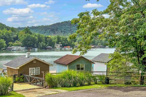 A home in Landrum