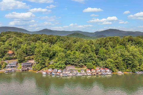 A home in Landrum