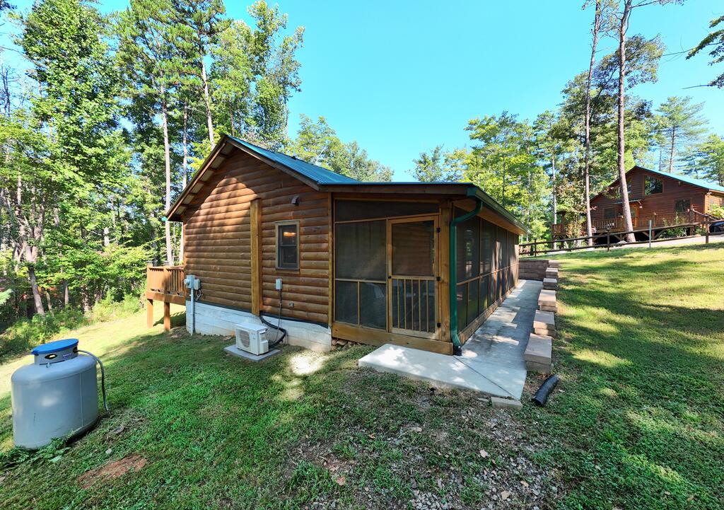 305 Whispering Hills Road
