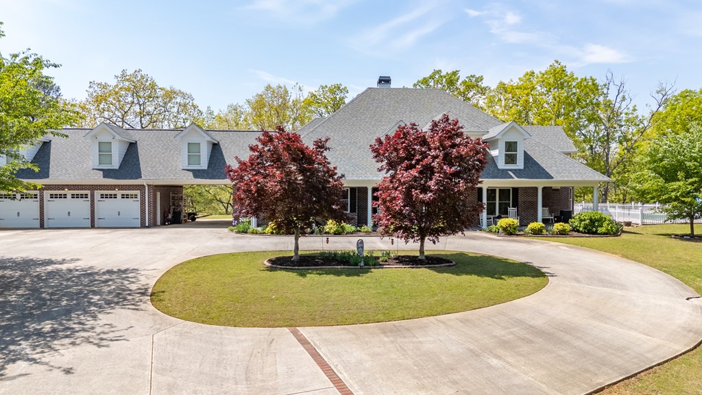 1141 E Highway 136
