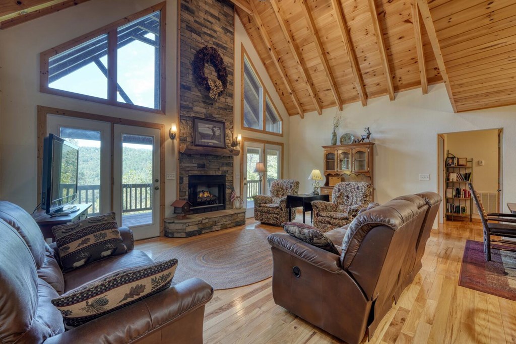 5702 Valley View Drive