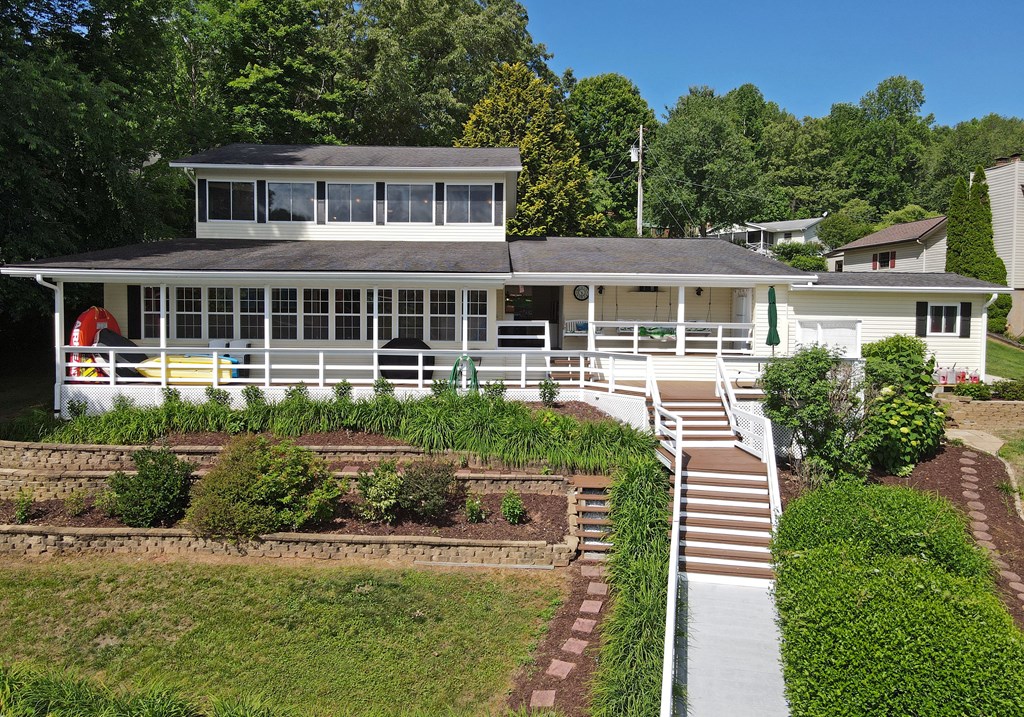 327 Chatuge Village Circle