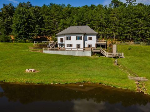 2637 River Road Mineral Bluff GA 30559