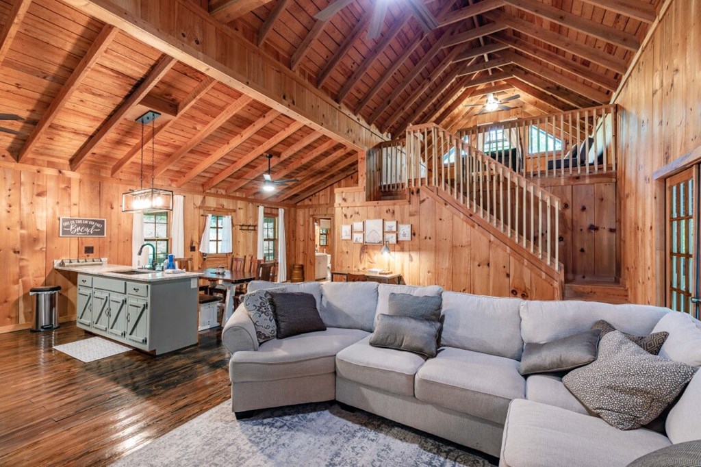 318 Buck Ridge Road
