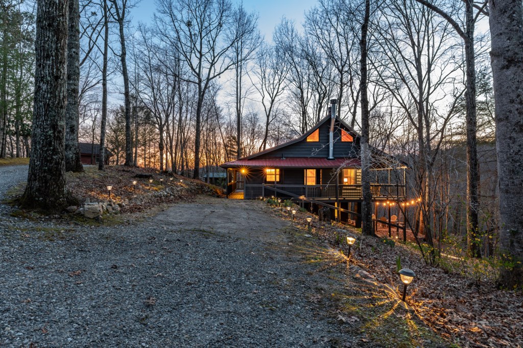 318 Buck Ridge Road