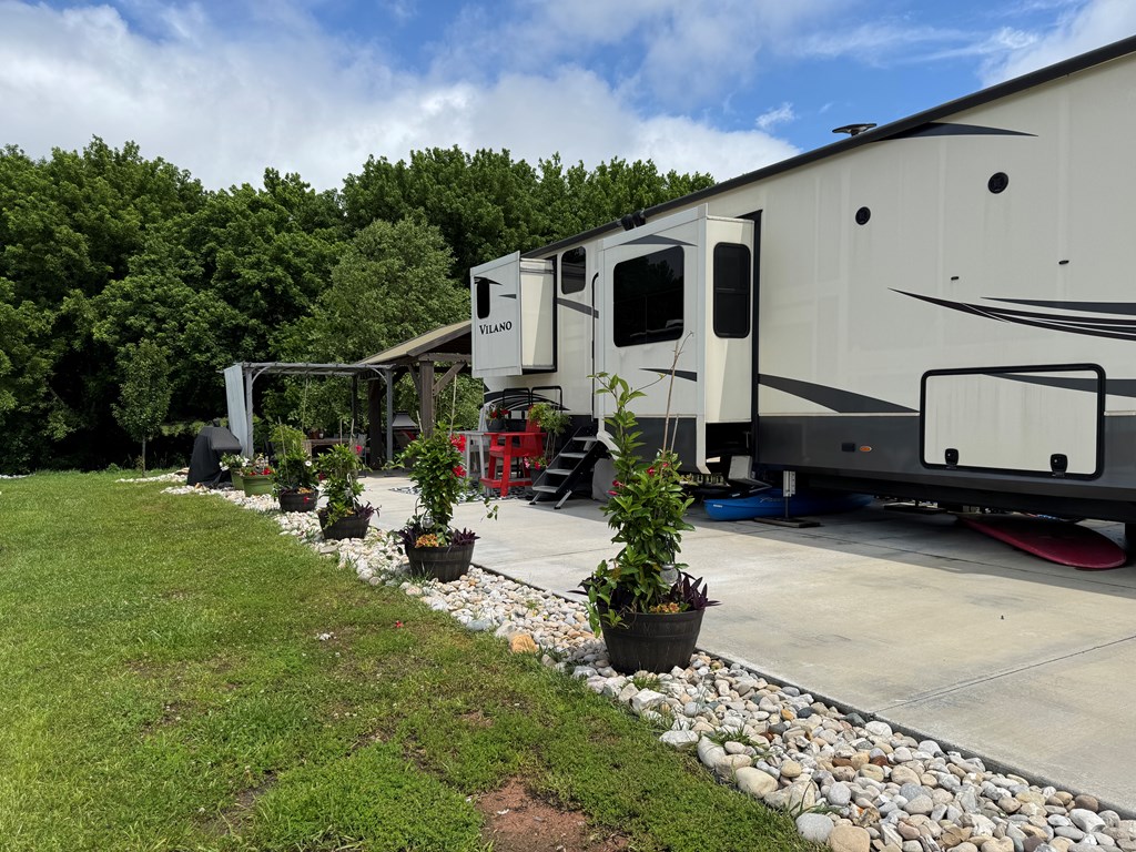 113 Mountain Meadows Drive