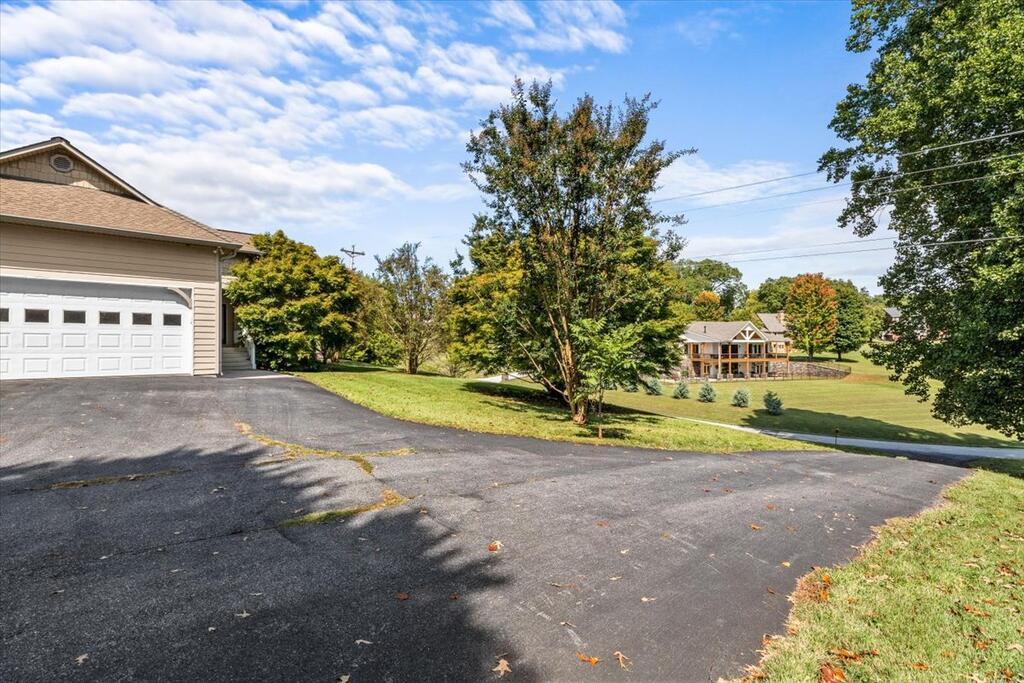 324 Sims Circle