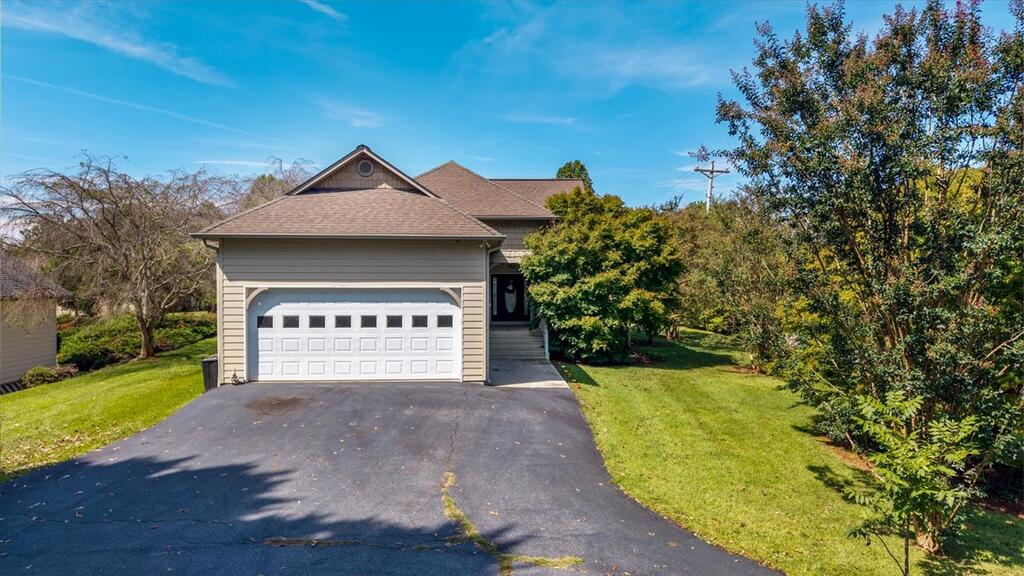 324 Sims Circle