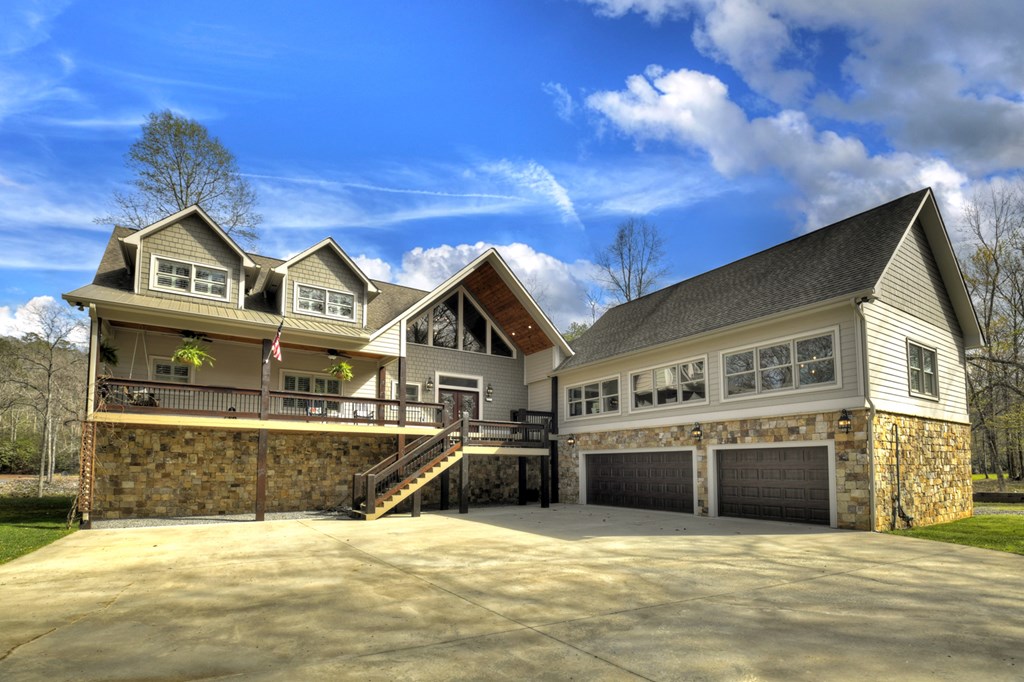 448 Riverbend Manor