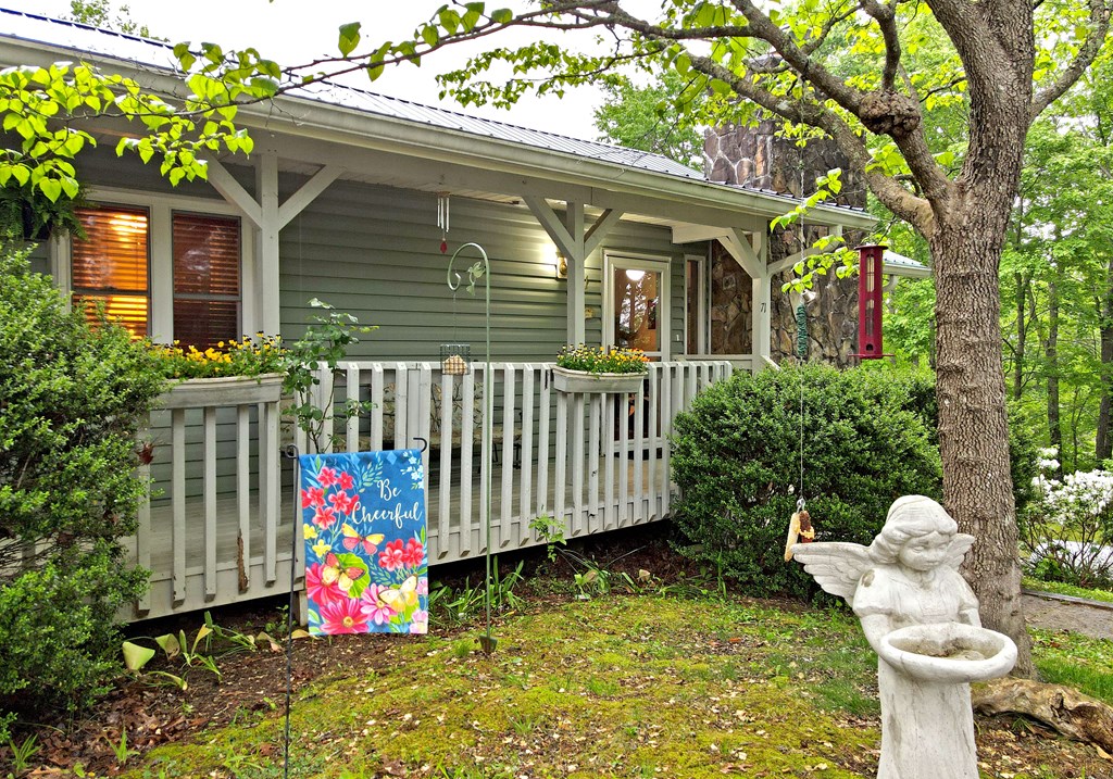 71 Mountain Laurel Drive